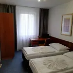 Bohemians 3*