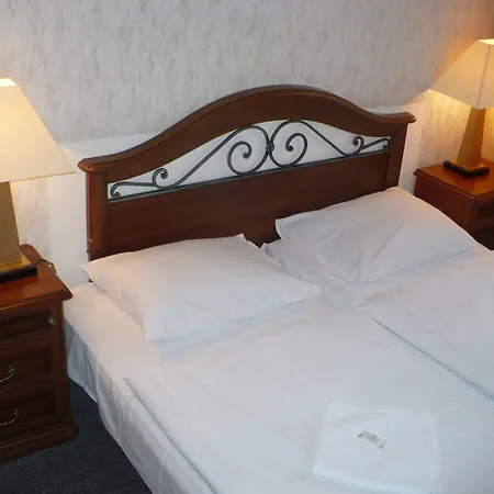 Bohemians מלון 3*