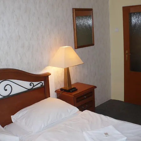 Bohemians מלון פראג