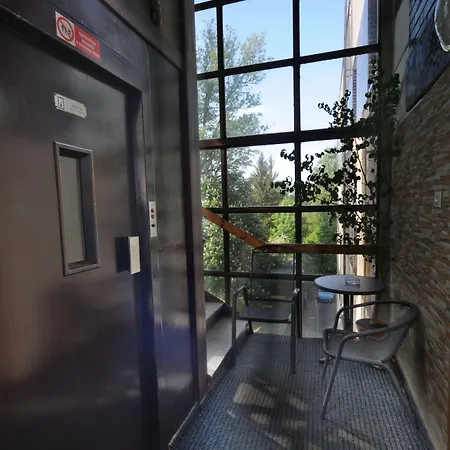 מלון Bohemians 3*