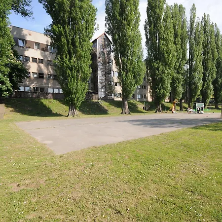 Bohemians 3* Prague