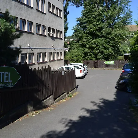 Bohemians מלון 3*