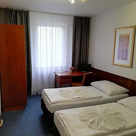 Bohemians Otel 3*