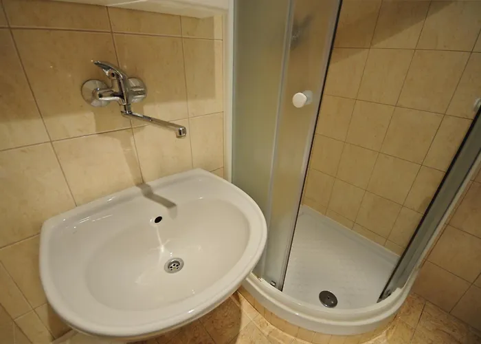 波希米亚人酒店 3*