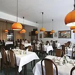 Bohemians 3*