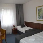 Bohemians 3*