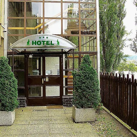 Hotel Bohemians 3*