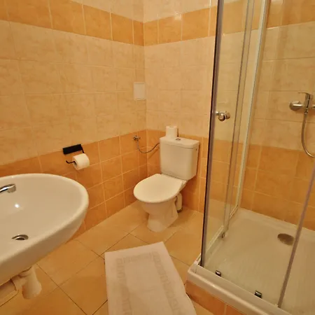 Bohemians 3*